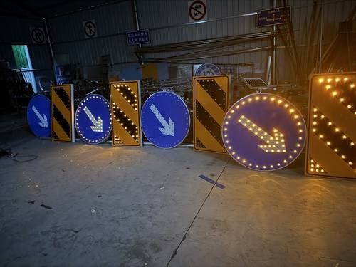 邯郸邯郸河南太阳能自发光交通路标牌厂家